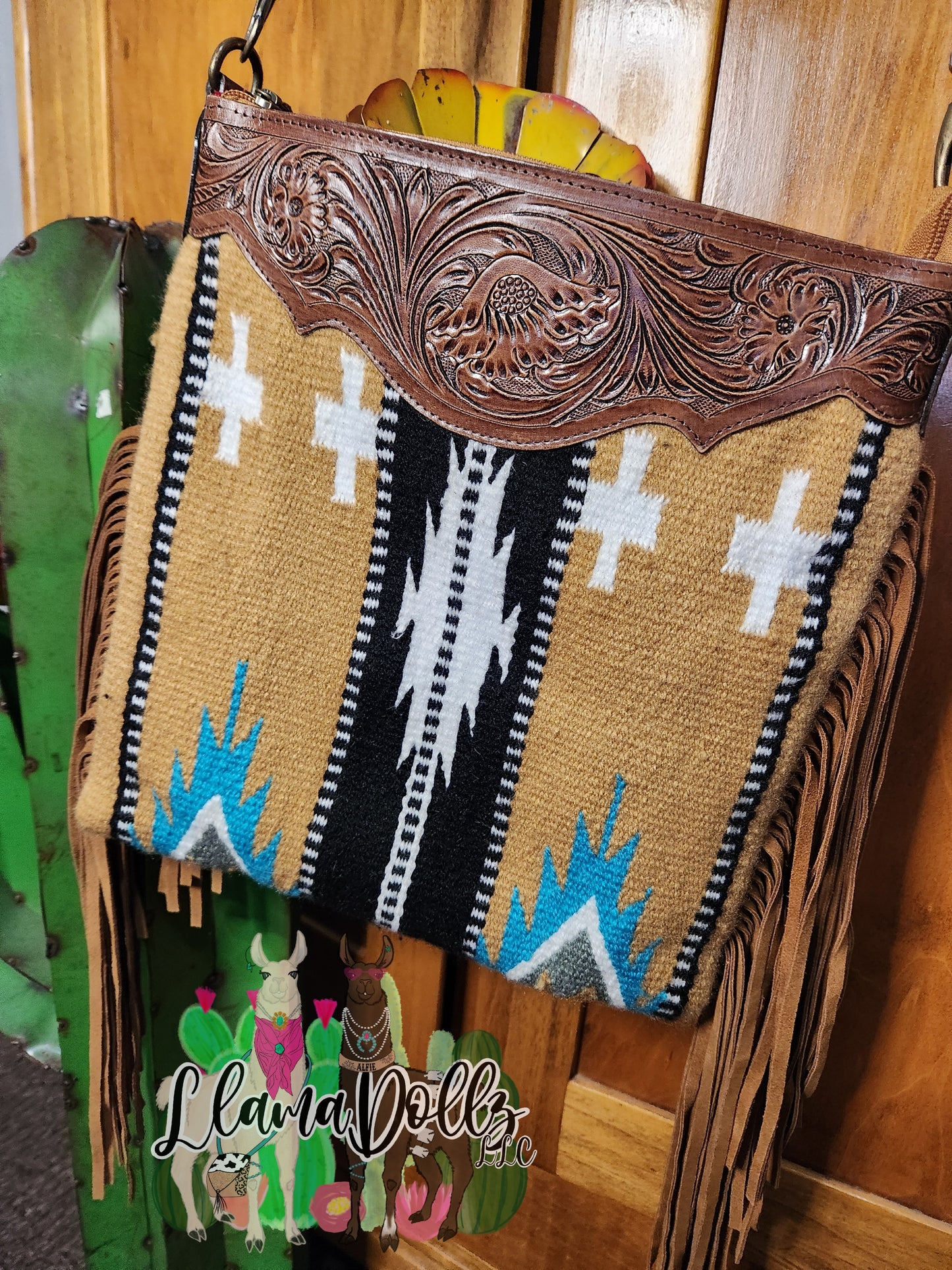 Tooled Saddle Crossbody Bag